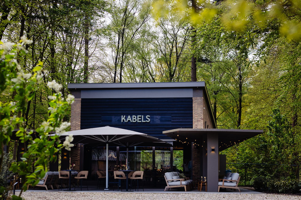 Buitenaanzicht locatie Kabels