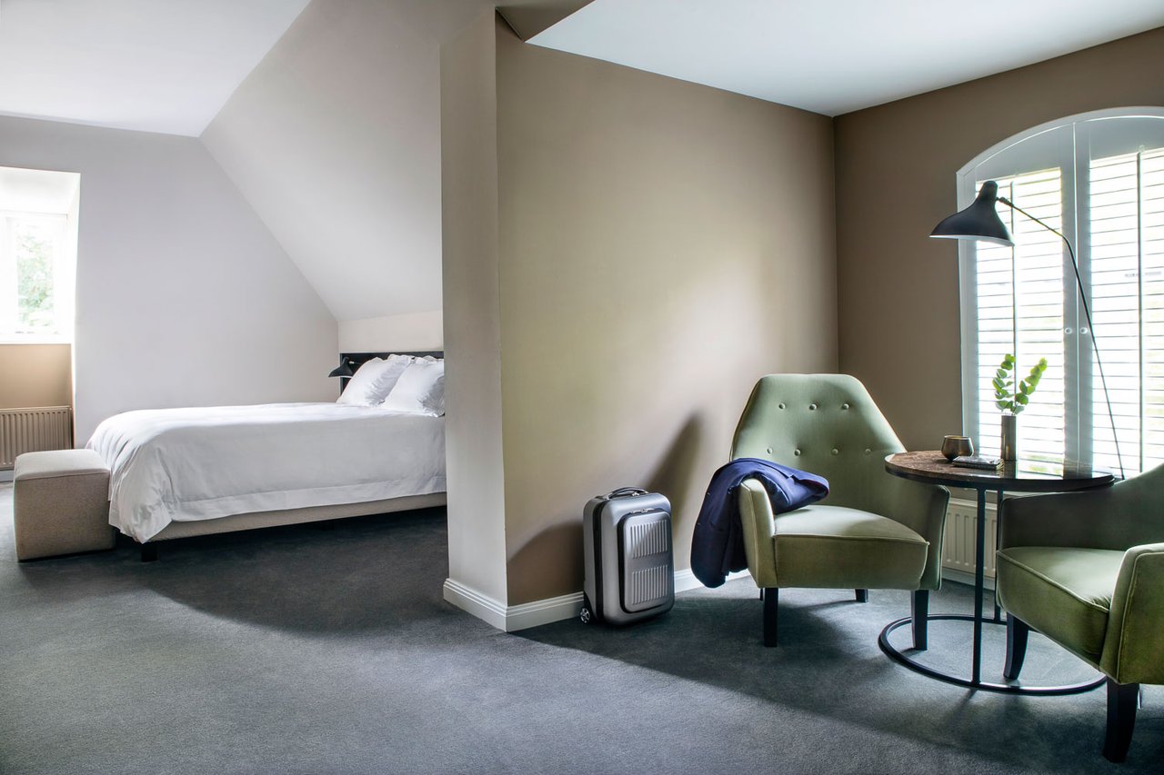 Pillows Junior Suite