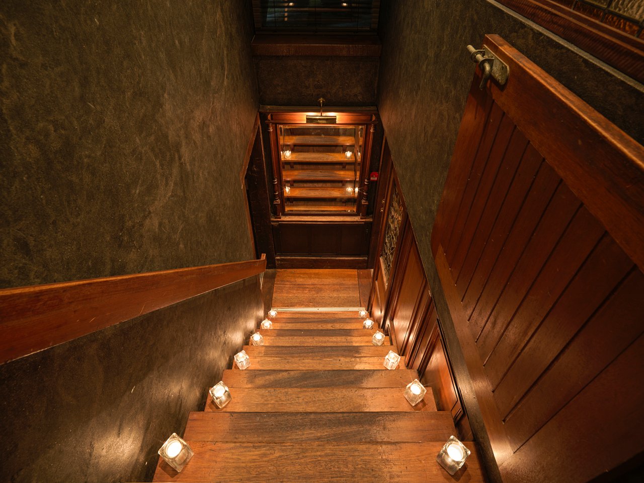 Viersprong_01112023_B_2741 kelder entree.jpg