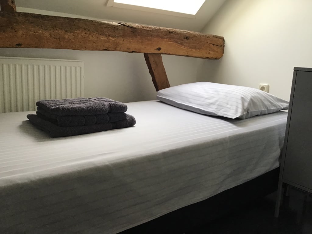 Eenpersoonsslaapkamer'Ar_Labunakti'Hof_van_Vijfeijken.jpg