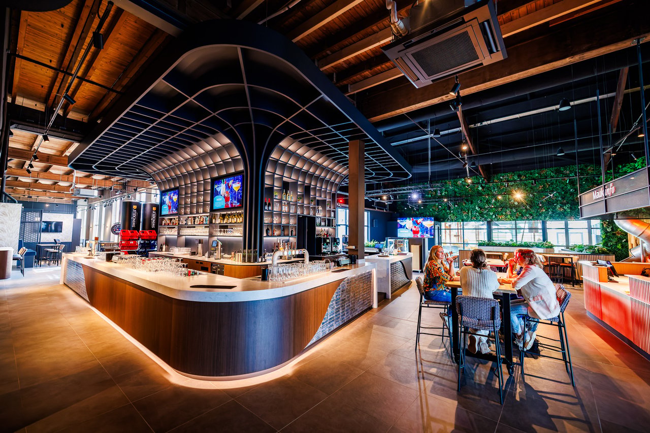 Mauk_Loungebar.jpg