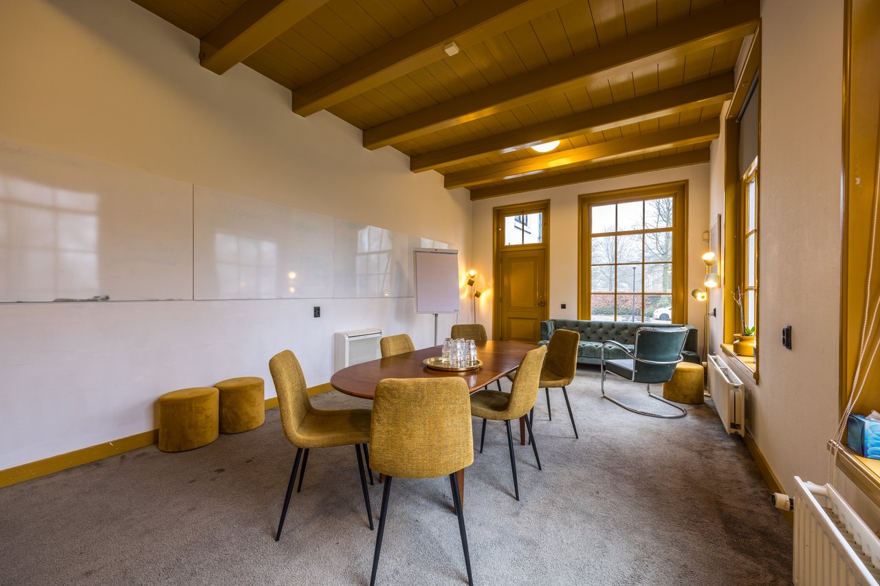 Oker Room
