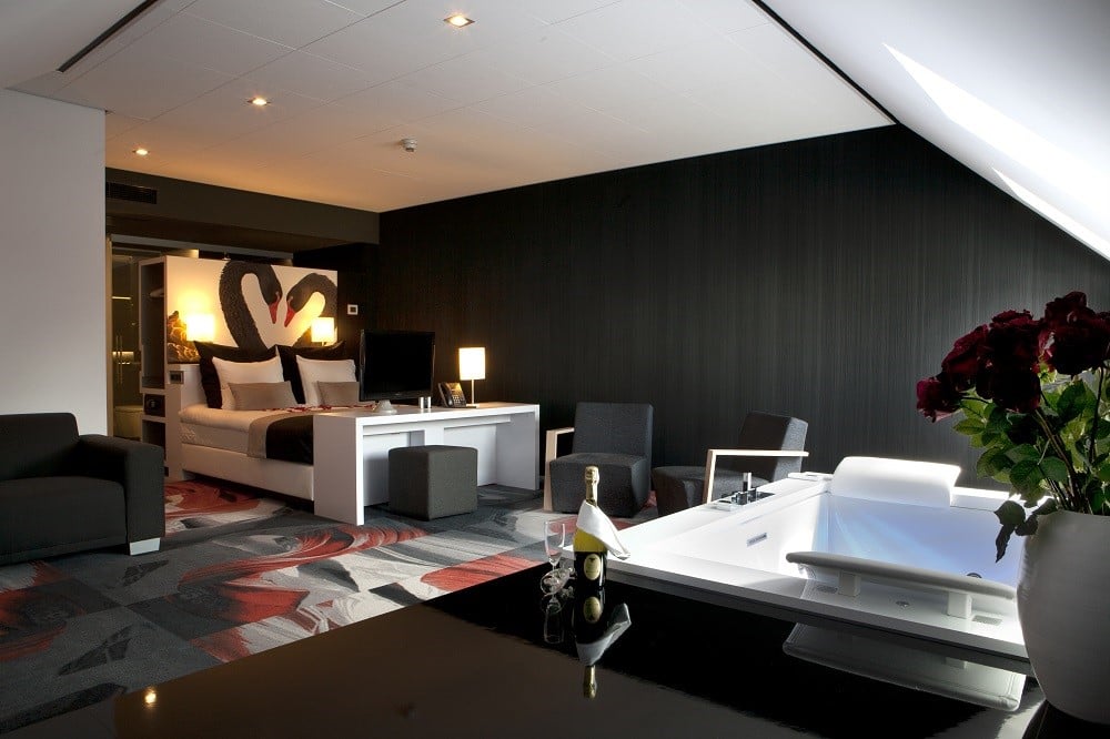 Luxe bruidssuite met jacuzzi bij Hotel Restaurant De Teugel