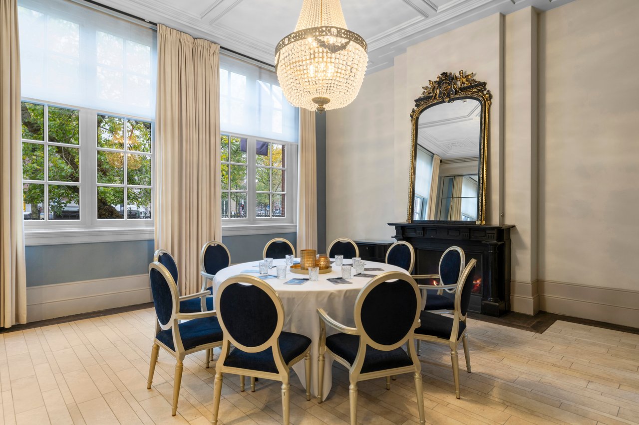 Van Baerle Salon (1)