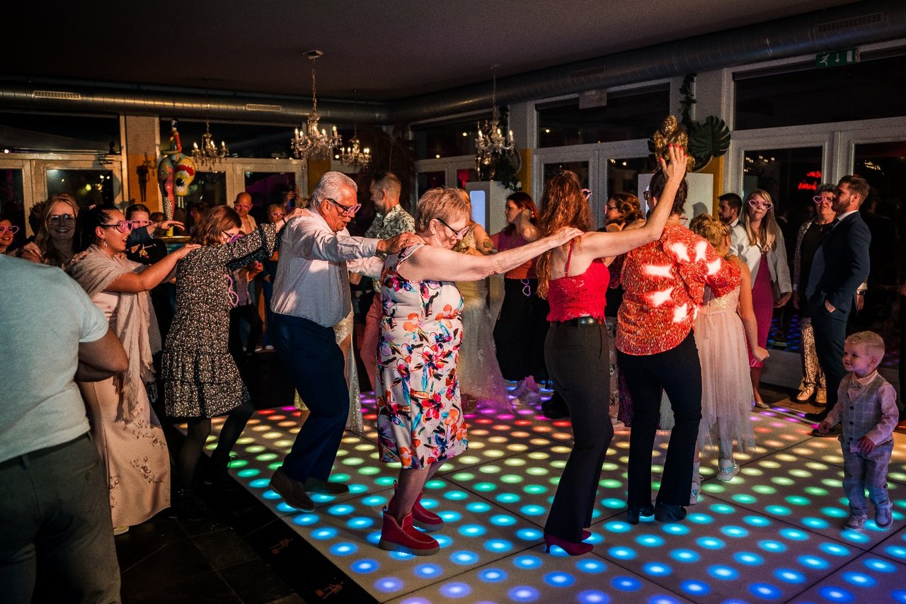 9. Feest (103)_resized_2.jpg