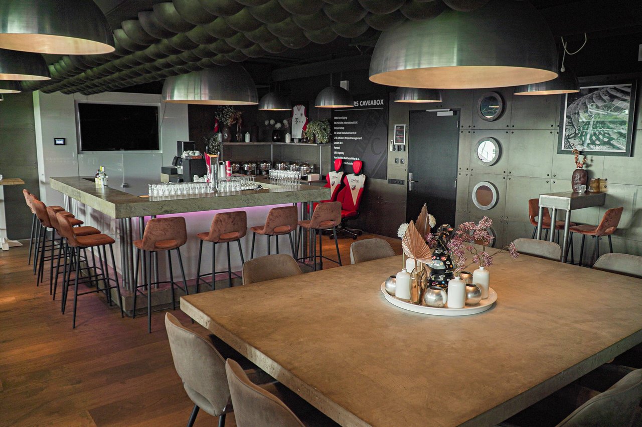 Cavea Lounge 1.jpg