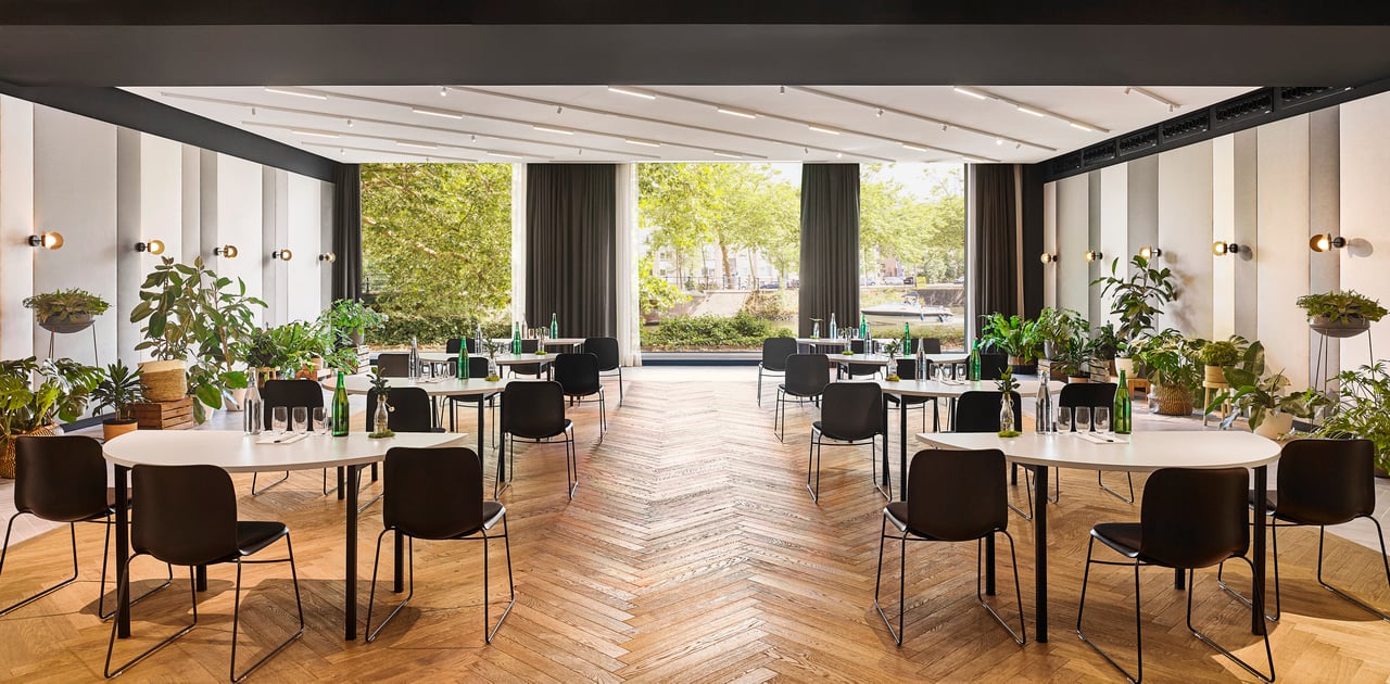 Hyat-Regency-Amsterdam- Ballroom cabaret.jpg