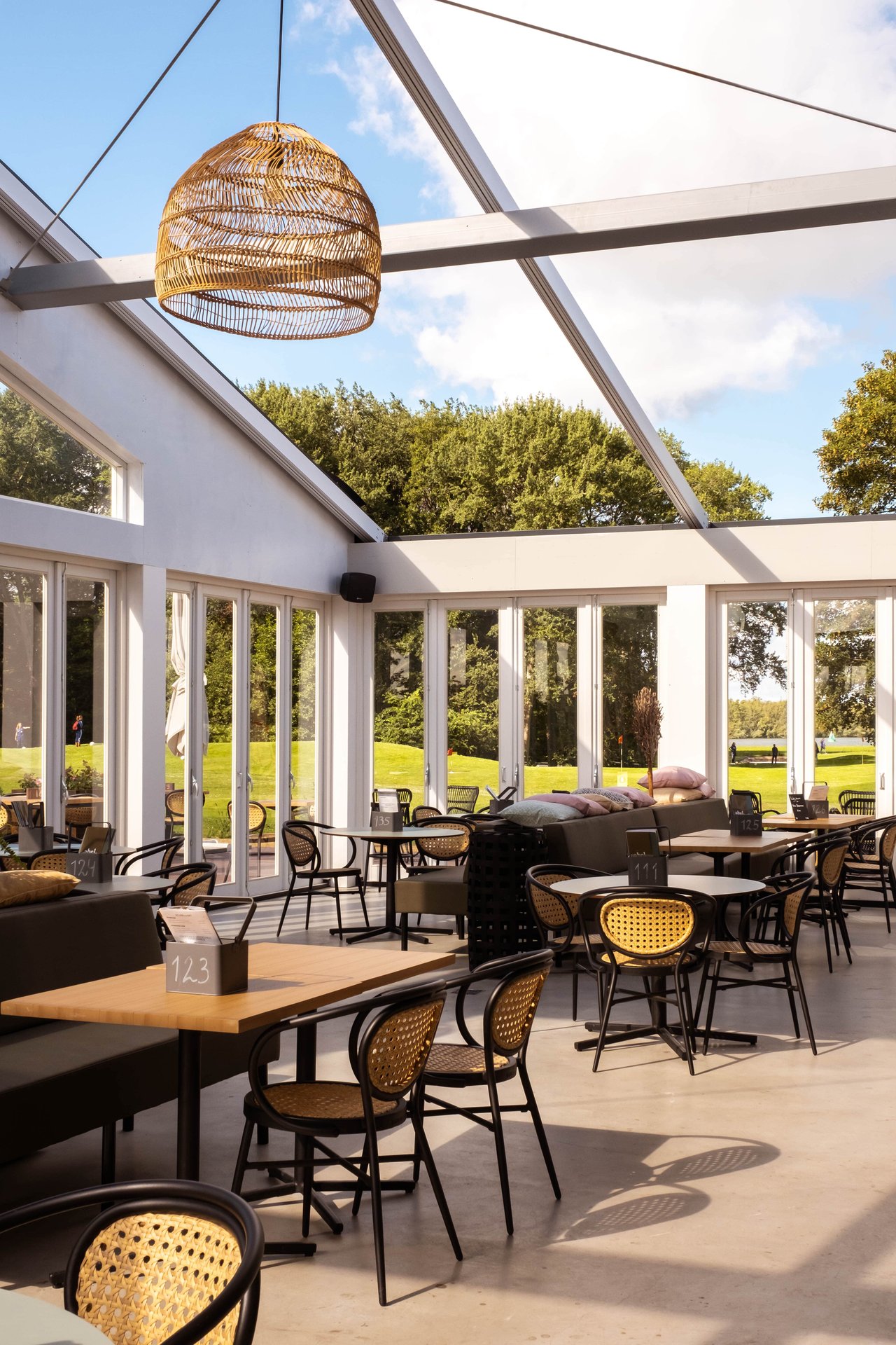 DSCF3745-min.jpg (1)