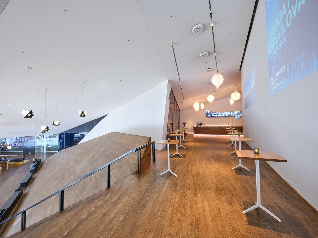 Foyer - cateringruimte bovenaan de trappen