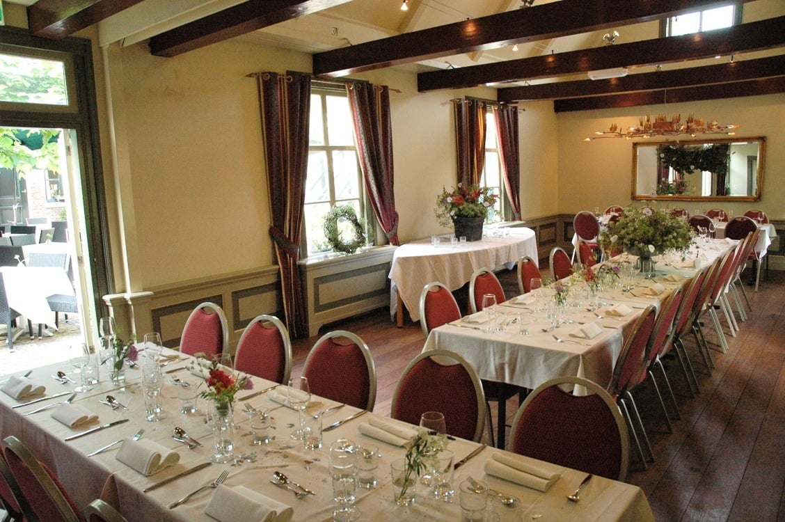 Een intiem diner in de Tuinzaal, grenzend aan de knusse binnentuin