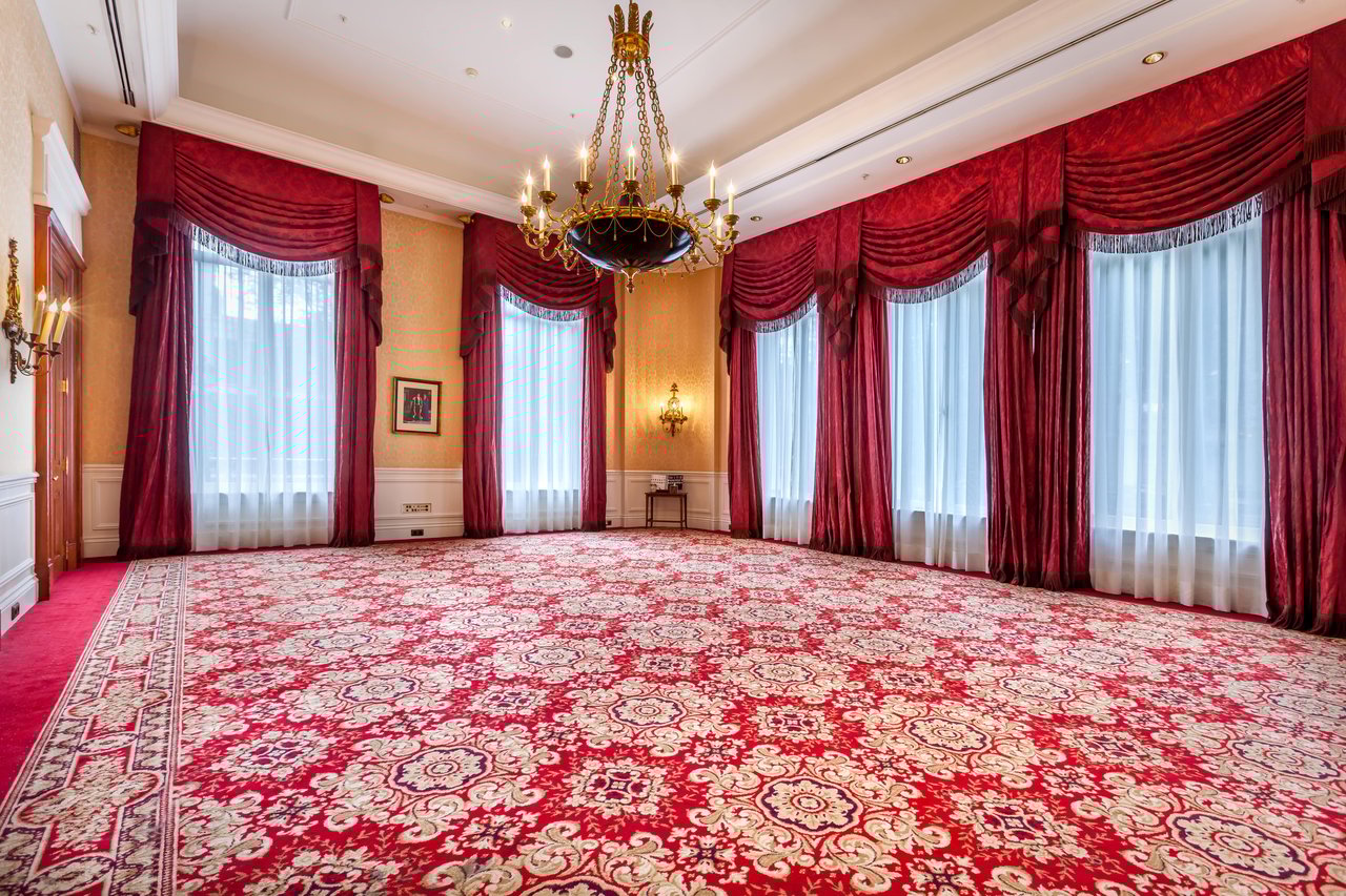 Amstel hotel-Sarphatizaal-empty-min.jpg