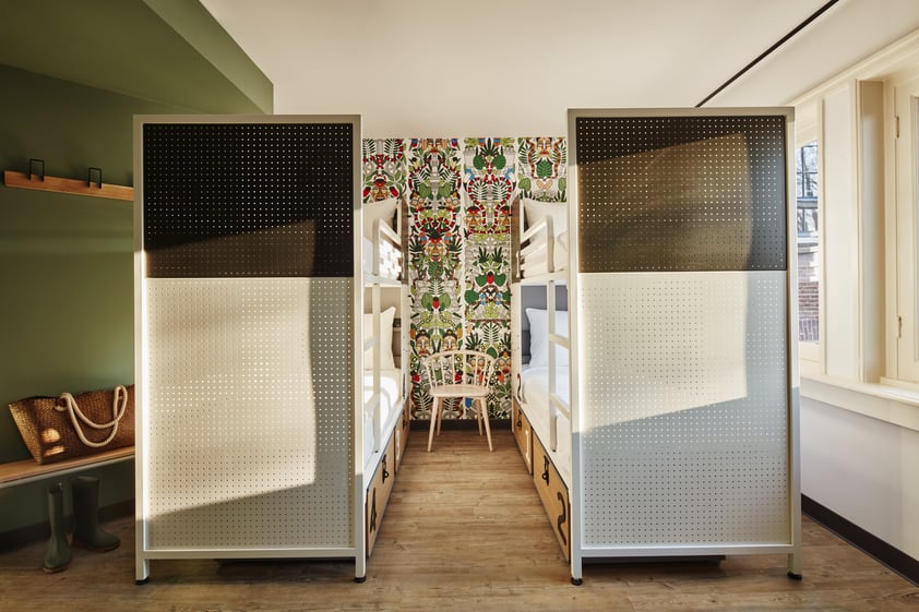 generator-amsterdam-hostel-4-beds-family-room.png