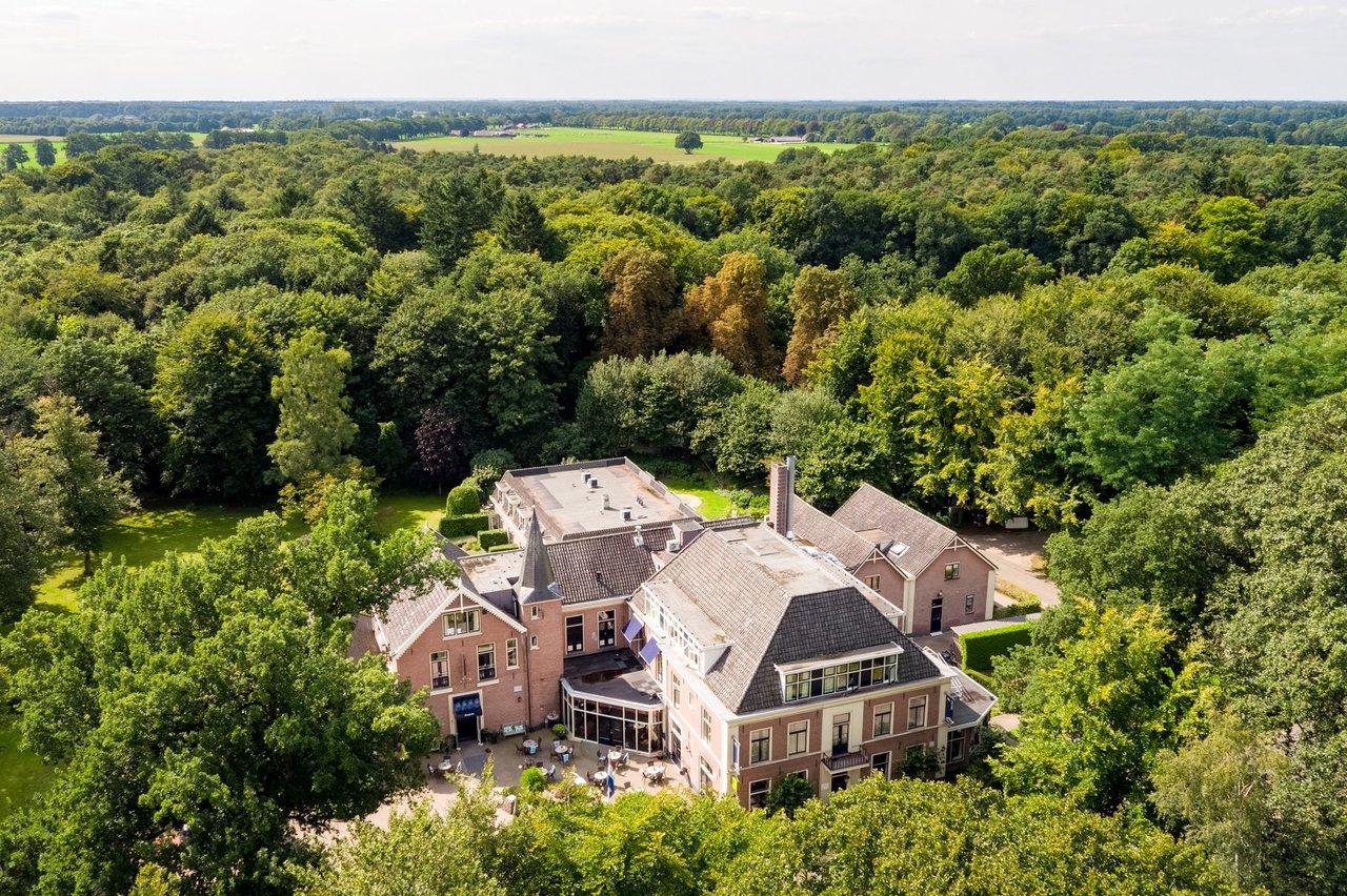 Ligging-midden-in-het-bos