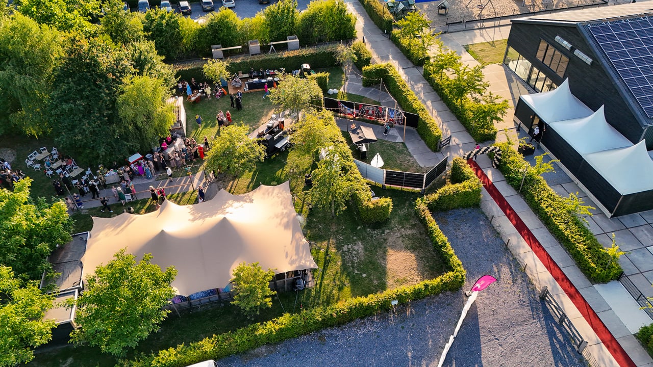 Luchtfoto Evenemententerrein De Koningshoeve