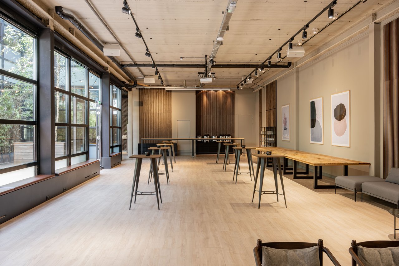 VC - The Lounge 1.jpg