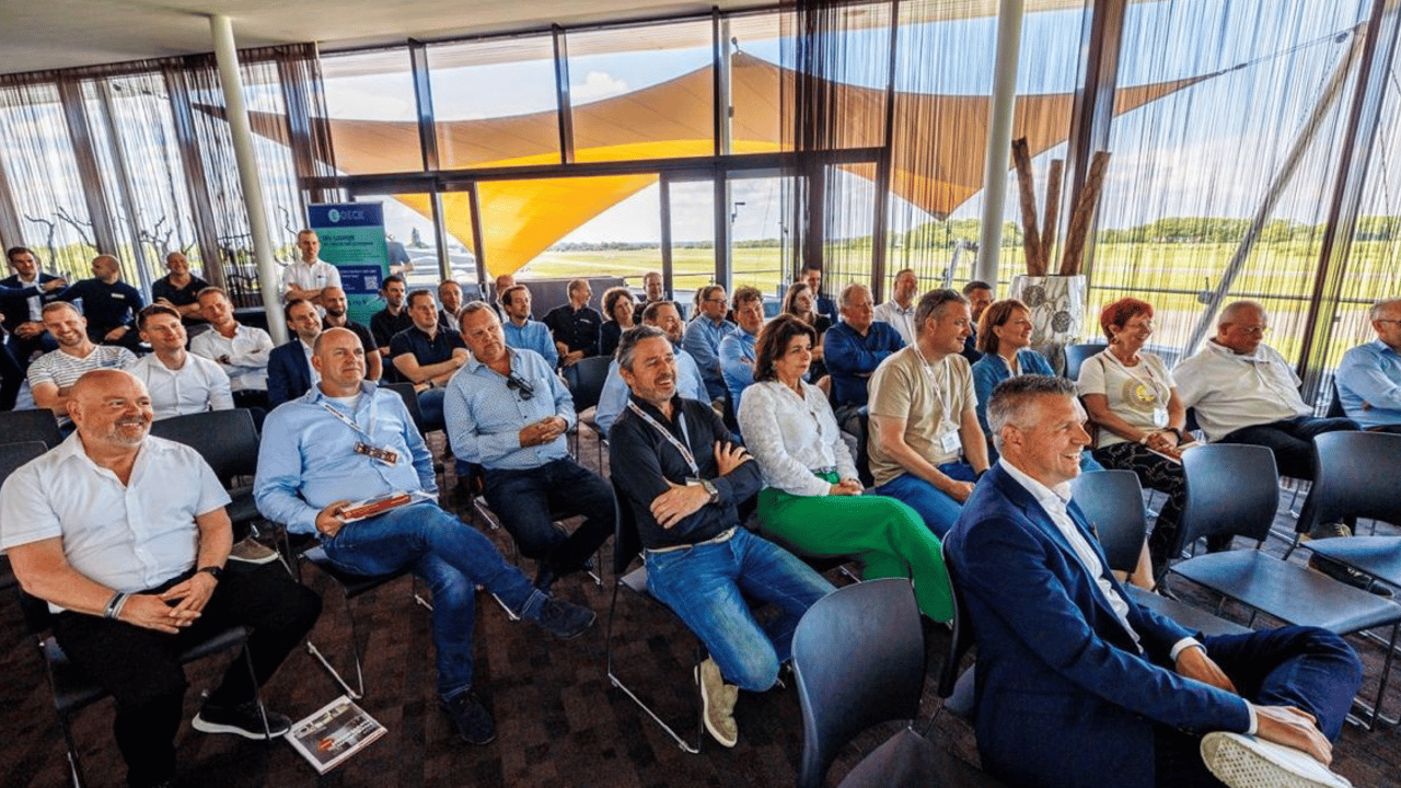 Sky Lounge Presentatie