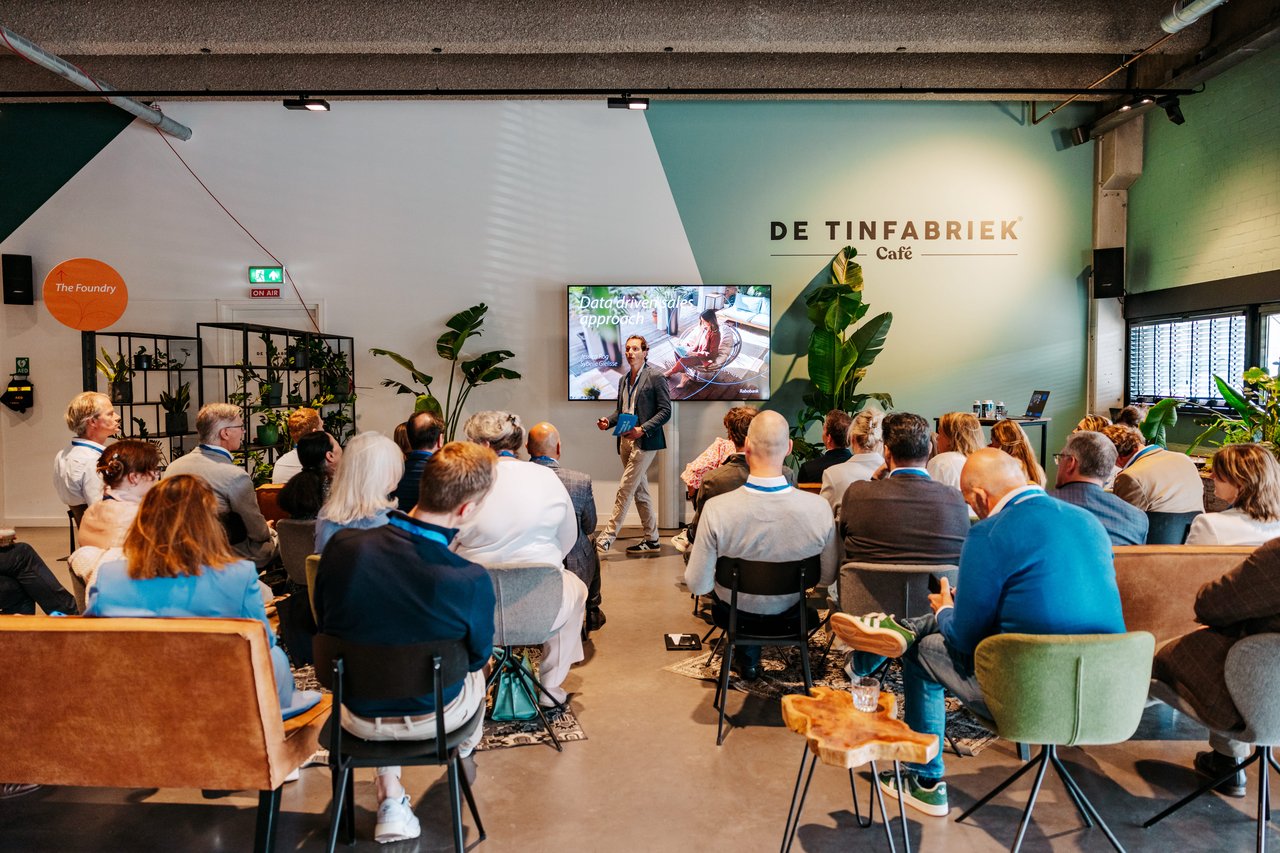 Tin Café (1).jpg