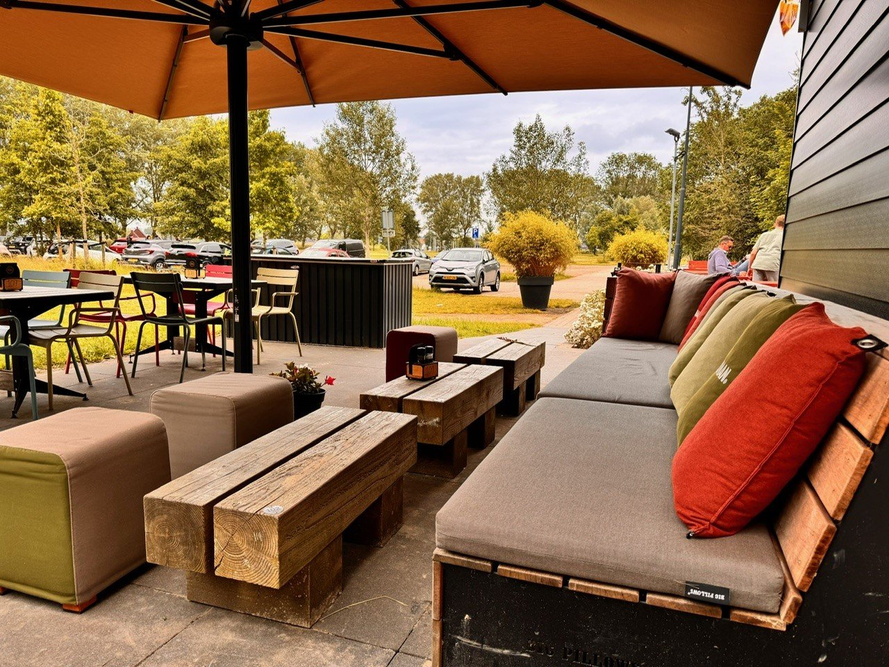 TERRAS - voorzijde liggend.jpg