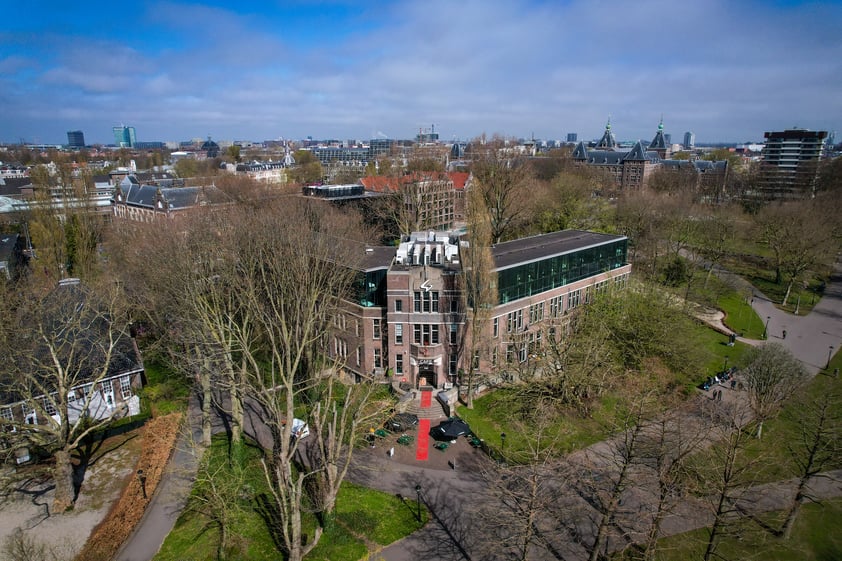 generator-amsterdam-hostel-exterior-liam-gingell (7) (1).png