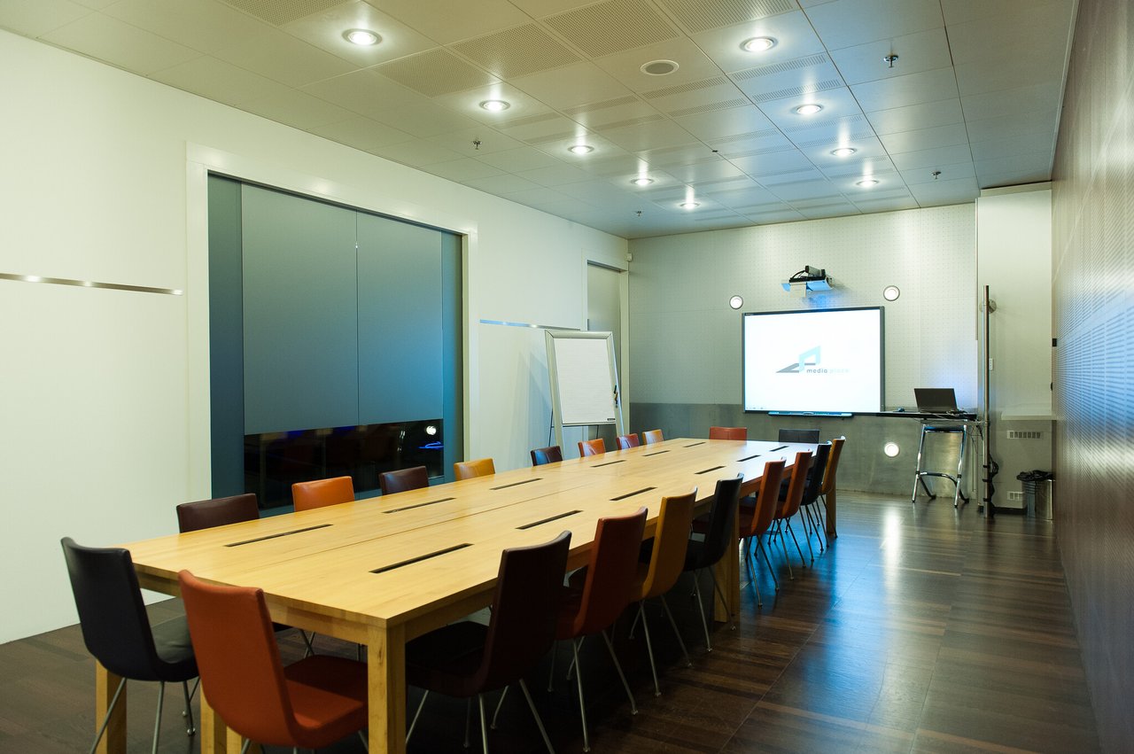 Media-Plaza---Break-Out-Room-2---Boardroom--5-