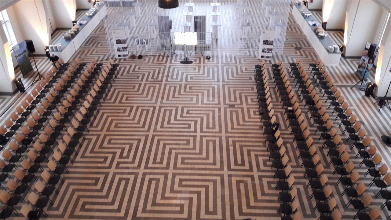 Radio Kootwijk - Zenderzaal (Hoofdgebouw).jpg