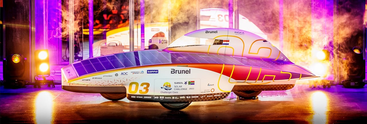 Presentatie van de zonneauto Nuna 11s door Brunel SolarTeam