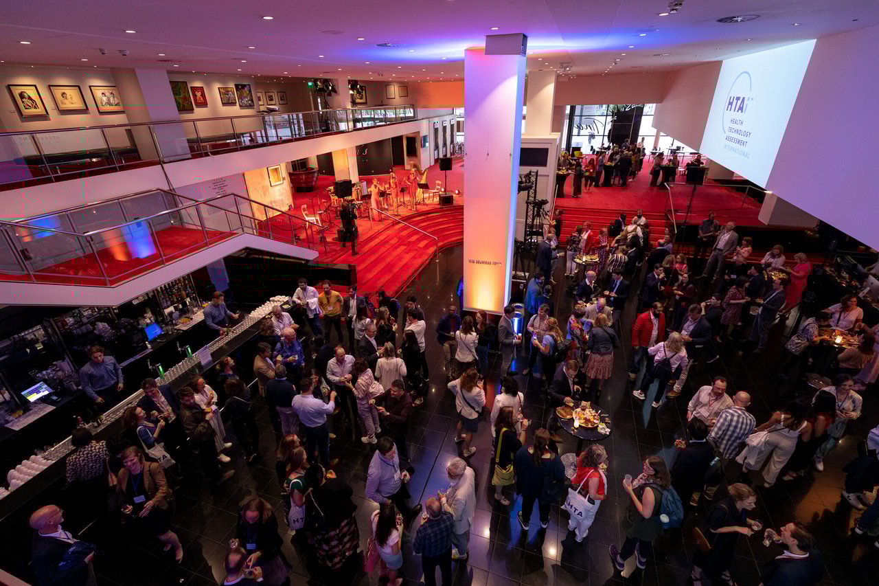 Beatrix-Theater---Mies-Bouwman-Foyer--1-