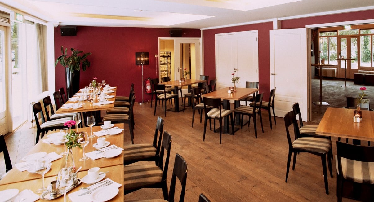 Zaal 2 zakelijk.jpg
