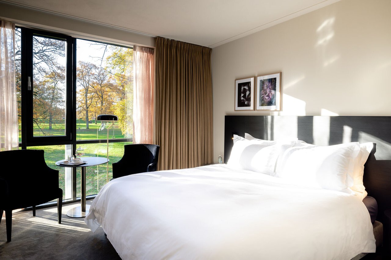 Pillows-Luxury-Boutique-Hotel-Aan-De-IJssel-Room-02