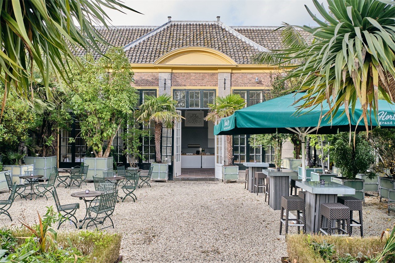 Oranjerie met sfeervol terras - Hortus botanicus Leiden